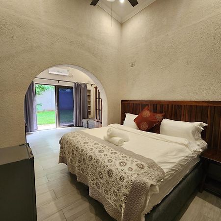 Jacaranda Lodge Victoria Falls Luaran gambar