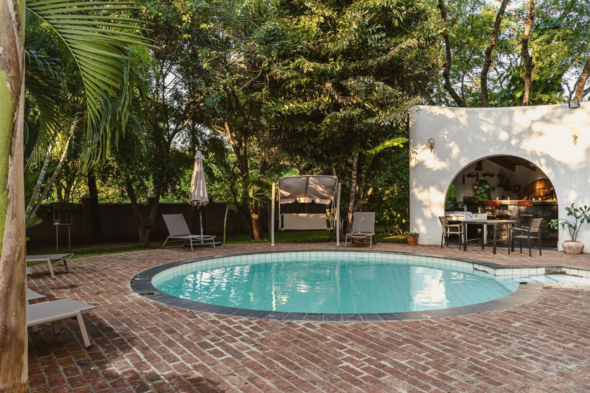 Jacaranda Lodge Victoria Falls Luaran gambar