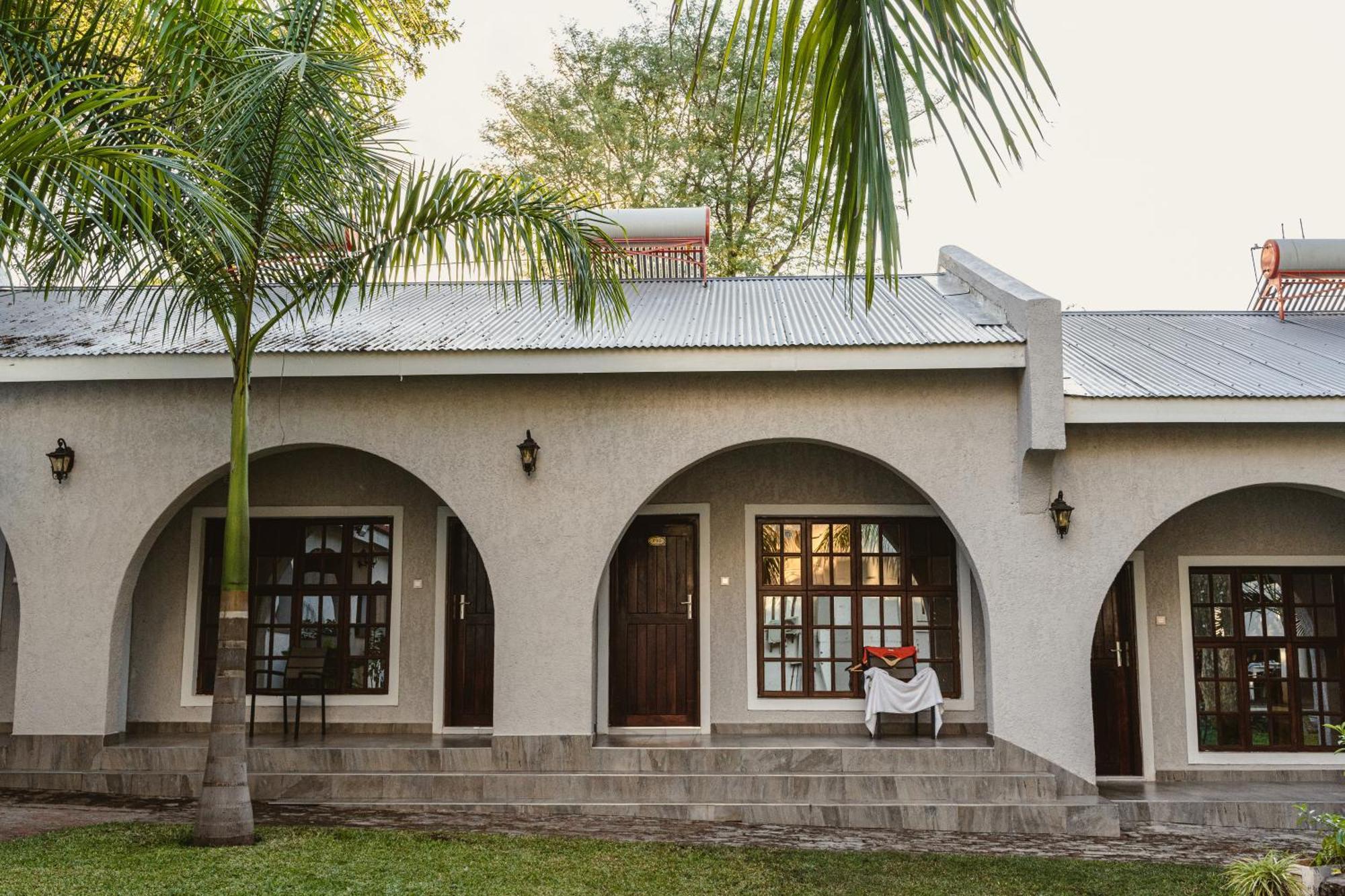 Jacaranda Lodge Victoria Falls Luaran gambar